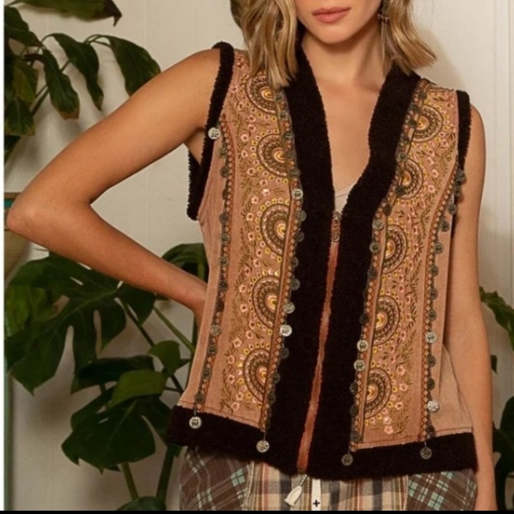 RARE POL Freya Fleece Trim Boho Hippy Vest Med-Lg